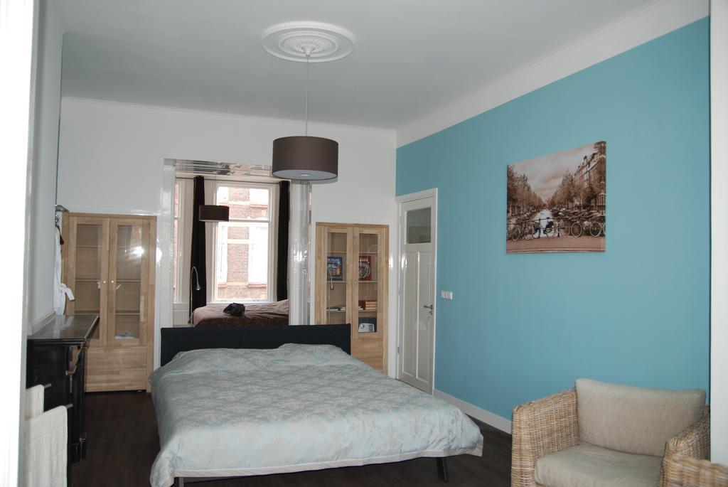 Bed & Breakfast Obrechtstraat Хага Стая снимка