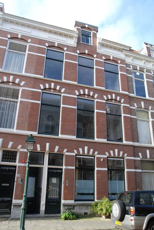 Bed & Breakfast Obrechtstraat Хага Екстериор снимка